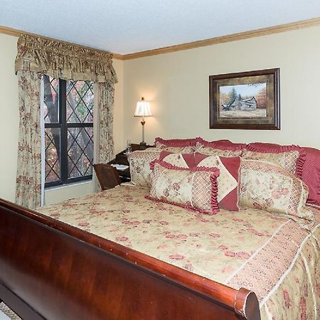 The Foxtrot Bed And Breakfast Gatlinburg Exterior photo