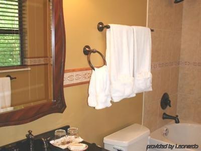 The Foxtrot Bed And Breakfast Gatlinburg Room photo