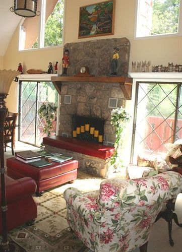 The Foxtrot Bed And Breakfast Gatlinburg Exterior photo