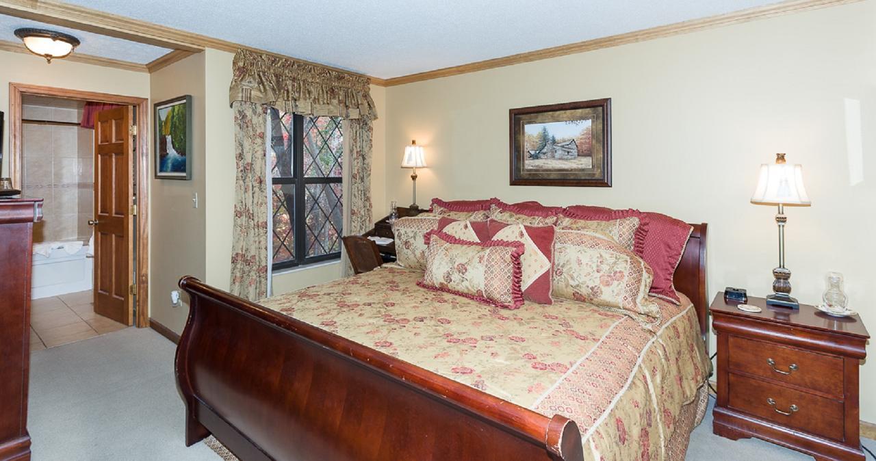 The Foxtrot Bed And Breakfast Gatlinburg Exterior photo